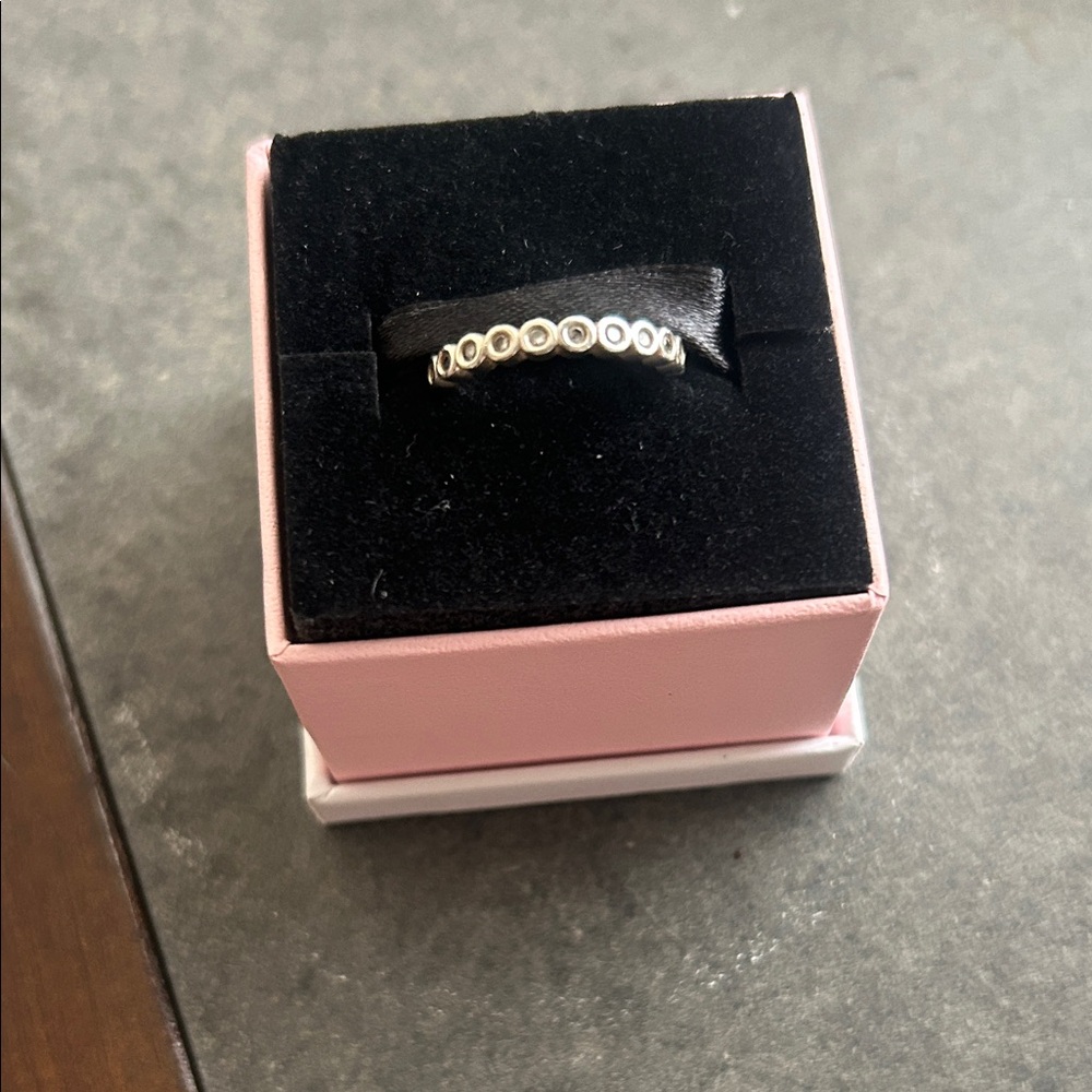 Elegant Silver Band Ring